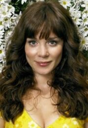 Anna Friel