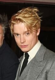 Freddie Fox